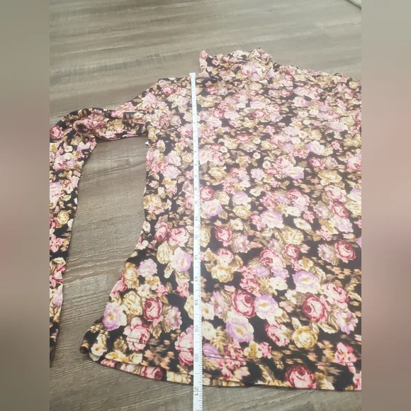 Black and Yellow Floral Long Sleeve Turtleneck by H & M size Small - Picture 7 of 10